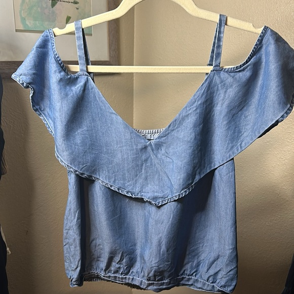 Bebe Jean Top - Picture 4 of 4
